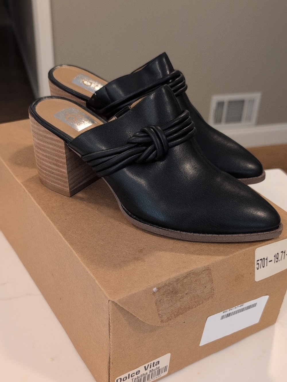 Dolce Vita Black Vegan Leather  Knot-Trim Block Heel Mules Size 8 NWT